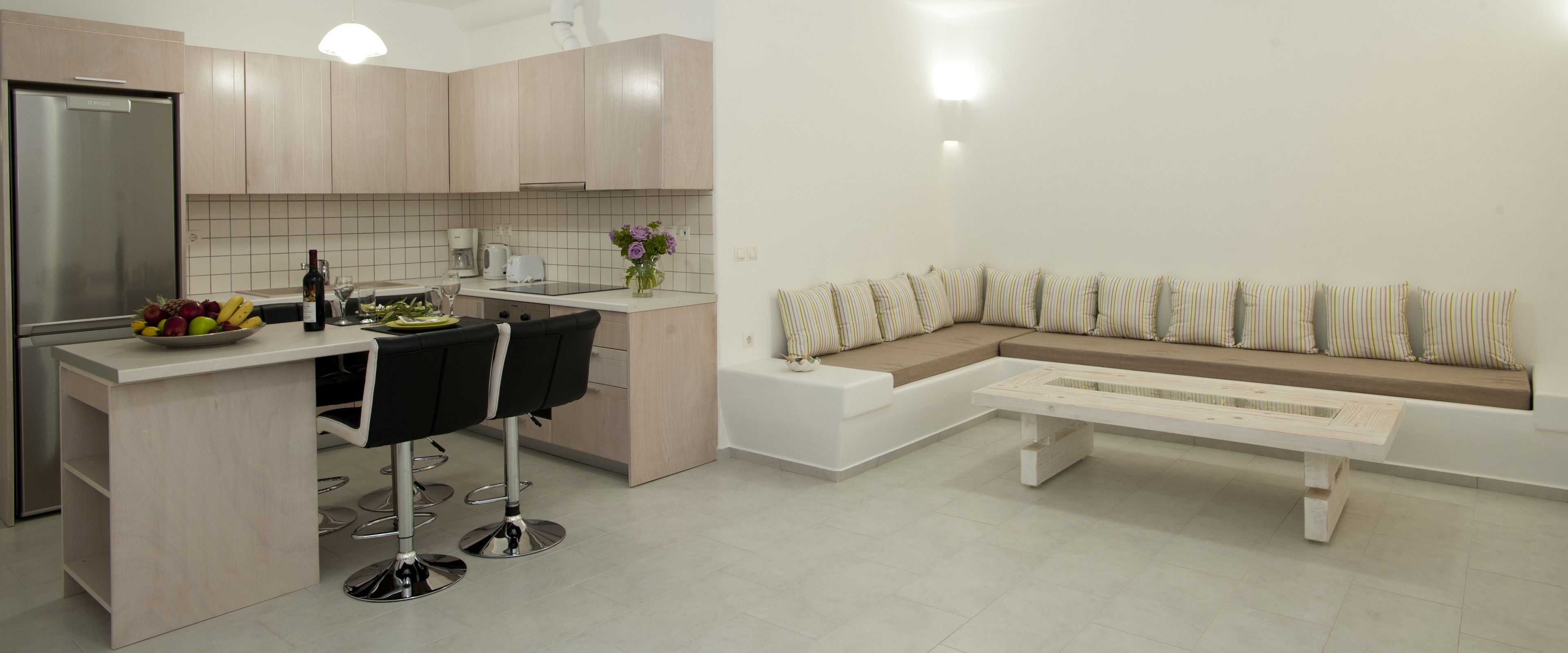 apartment, 2 bedrooms | private kitchenette | fridge, stovetop, coffee/tea maker, electric kettle