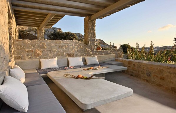 Economy Apartment | Terrace/patio