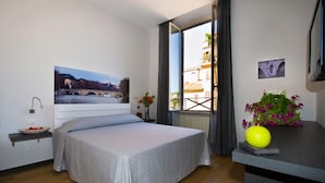 Unclassified image, 4 of 57, button - Finestra su Trastevere (Rome)