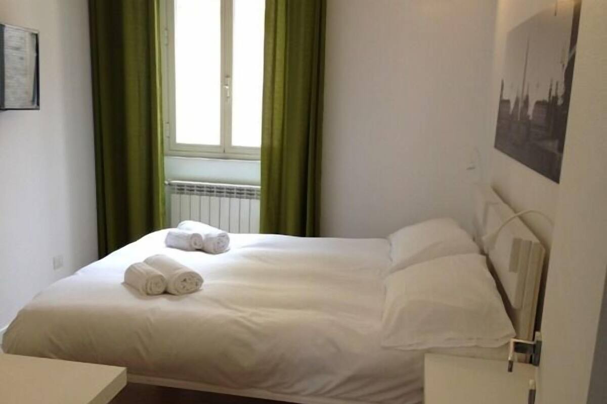 Triple Room | Minibar, in-room safe, desk, WiFi (free)