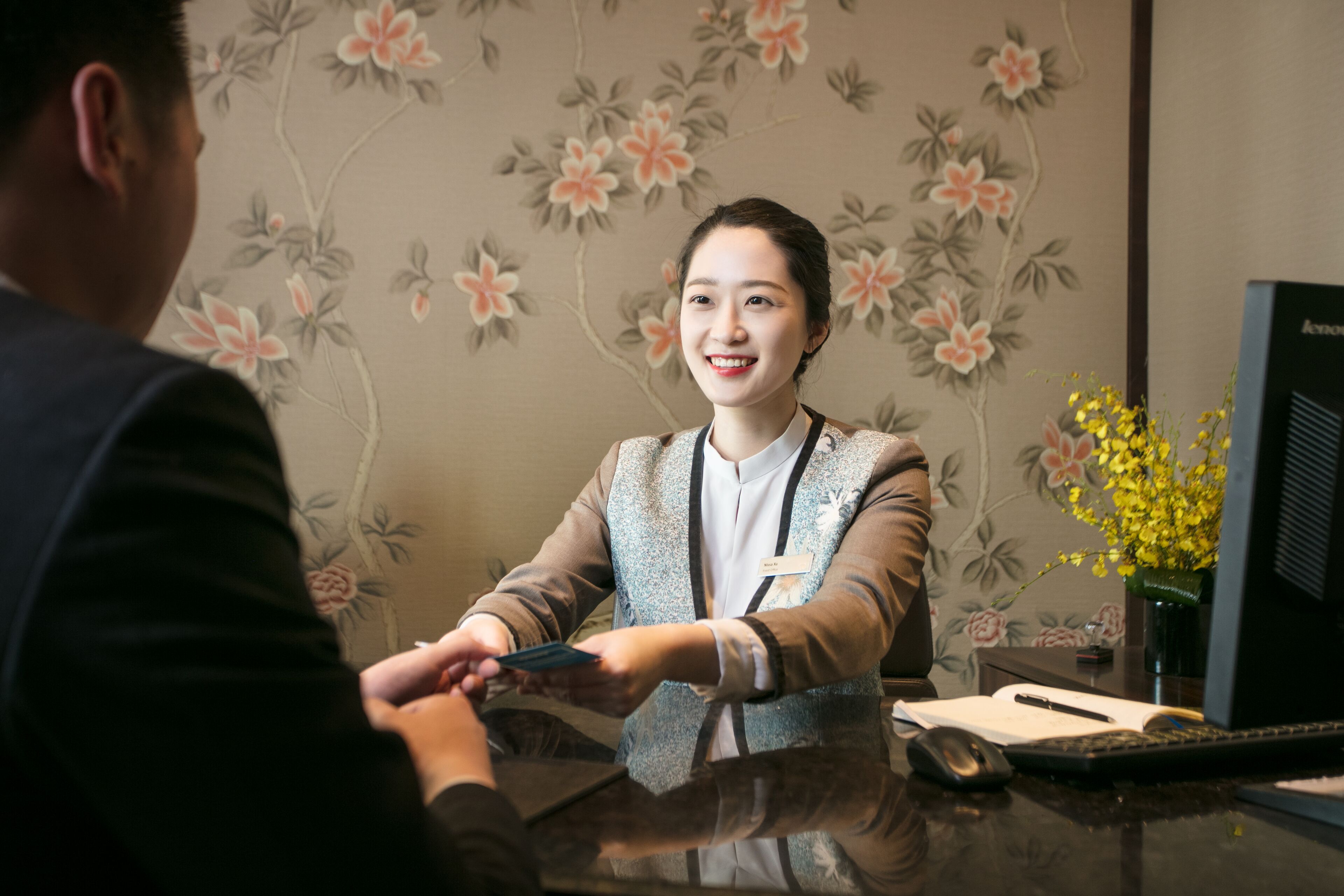 daily buffet breakfast (cny 118 per person)