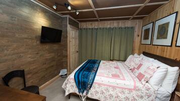 Chambre Design, 1 grand lit | 1 chambre, coffres-forts dans les chambres, décoration personnalisée