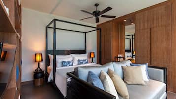 Zimmersafe, Schreibtisch, Verdunkelungsvorhänge, Bügeleisen/Bügelbrett