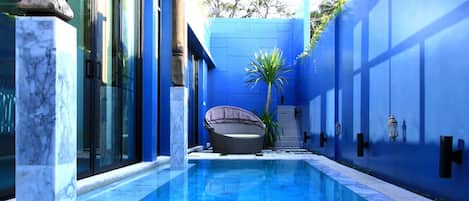 Private pool