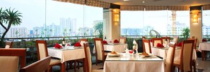 Daily buffet breakfast (USD 5 per person)