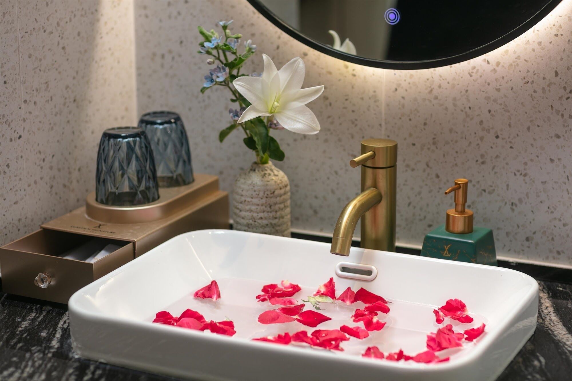 Photo - Luxeden Signature Hotel