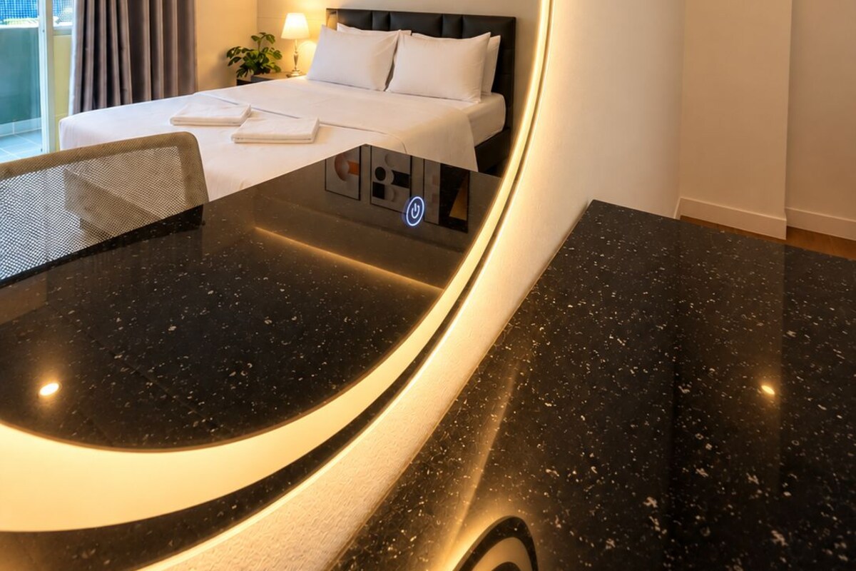 Deluxe Room | Bureau, lit d’appoint (supplément), accès au Wi-Fi (inclus)