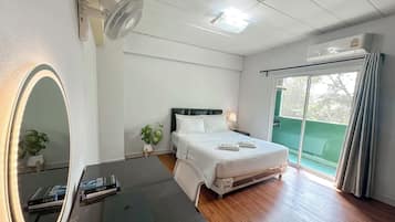 Escrivaninha, camas extras/dobráveis (sobretaxa), Wi-Fi de cortesia