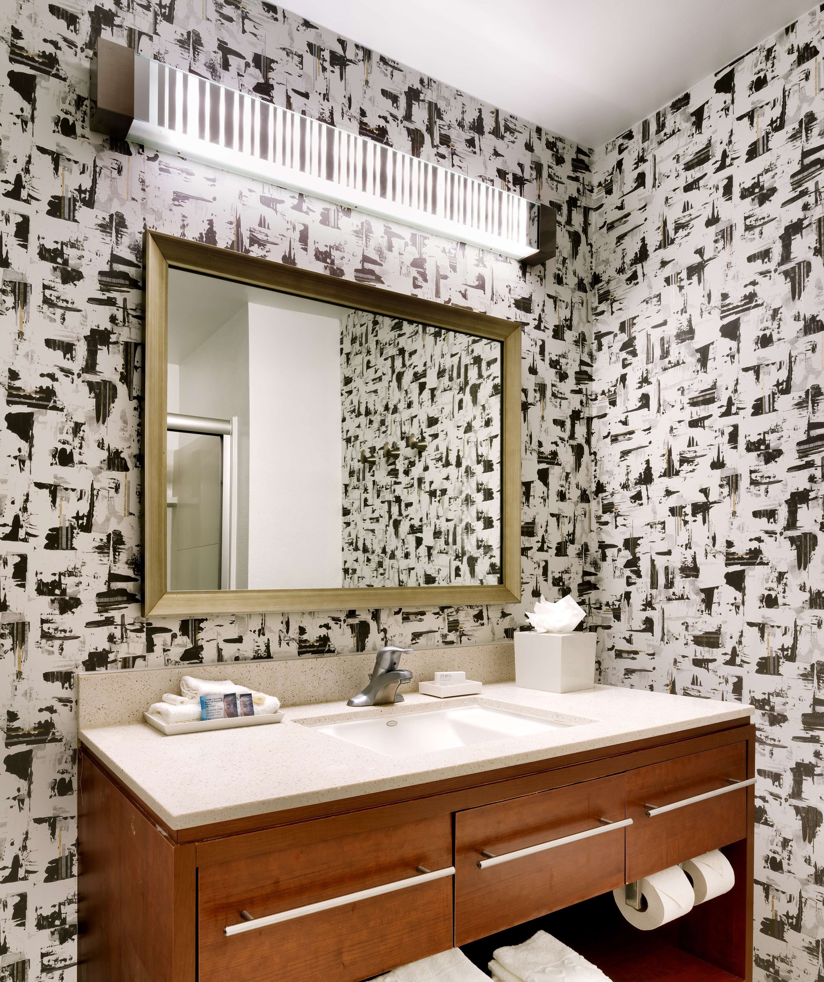 suite, 1 bedroom | bathroom | free toiletries, hair dryer, towels, soap