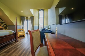 King Deluxe Penthouse | 5 bedrooms, premium bedding, down comforters, memory foam beds