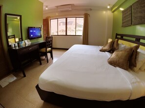 Deluxe Room | In-room safe, desk, rollaway beds, free WiFi - Residencia Boracay (Boracay Island)