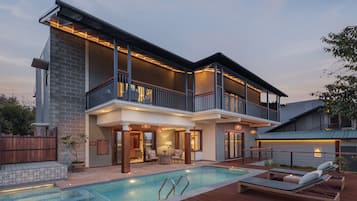Pool Villa | Premium bedding, minibar, in-room safe, individually decorated