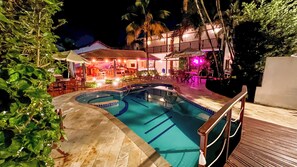 Outdoor pool, sun loungers