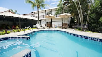 Outdoor pool, pool loungers