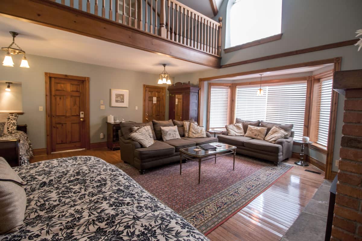Superior Cottage, Multiple Beds | 1 bedroom, in-room safe, individually decorated, individually furnished