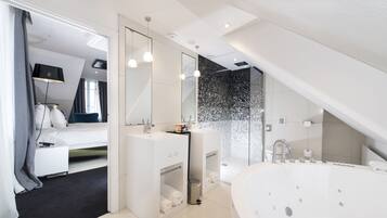 Magic Suite with suspended bed and Spa Access | Premium bedding, minibar, in-room safe, blackout drapes