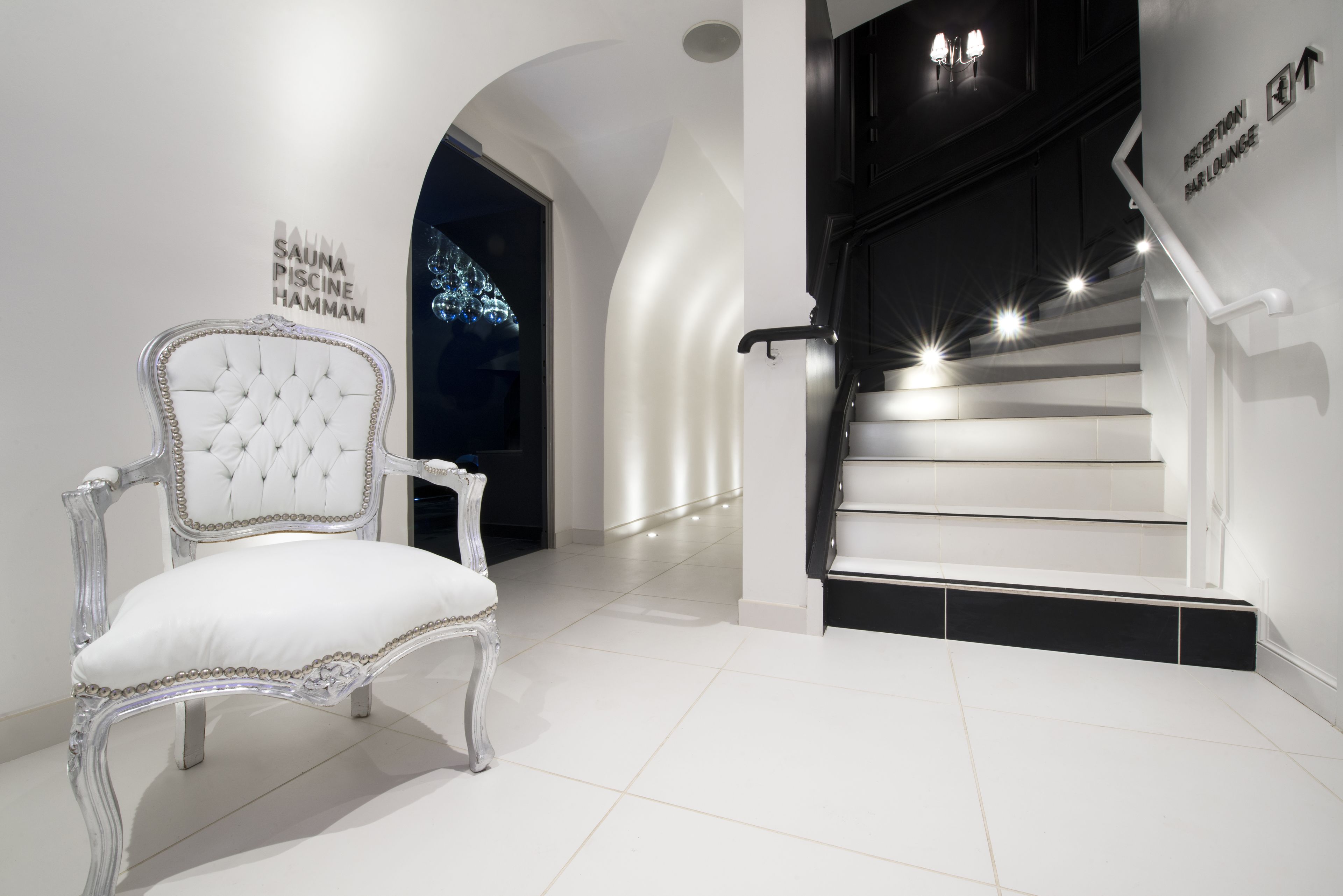 sauna, steam room, body treatments, body wraps, body scrubs, facials