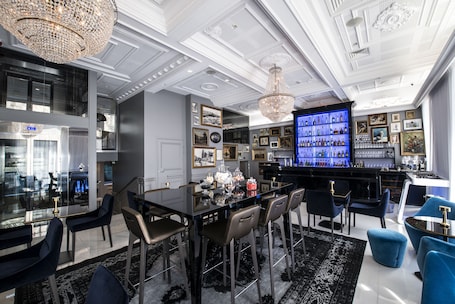 Bar (on property). Vertigo Hotel, Dijon, a Member of Design Hotels