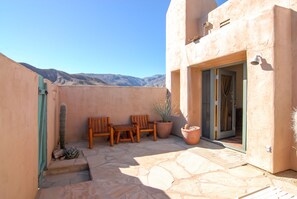 Palo Verde Superior King with Fireplace | Terrace/patio - Borrego Valley Inn (Borrego Springs)
