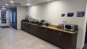 Café da manhã continental grátis