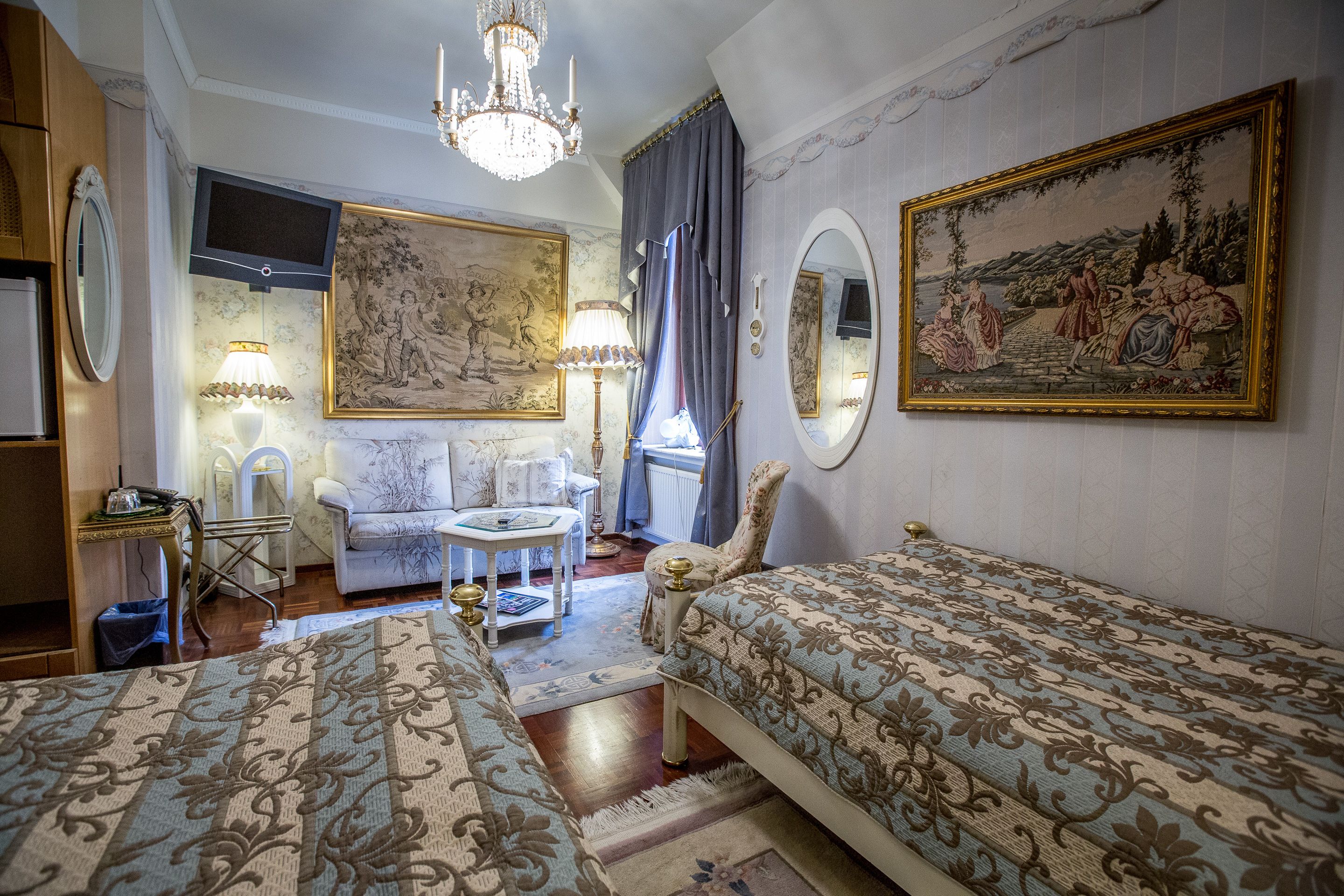 Standard-rom | Minibar, individuelt dekorert, individuelt innredet og strykejern/-brett