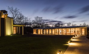 Sauna, hammam, soins corporels, massages suédois, soins du visage