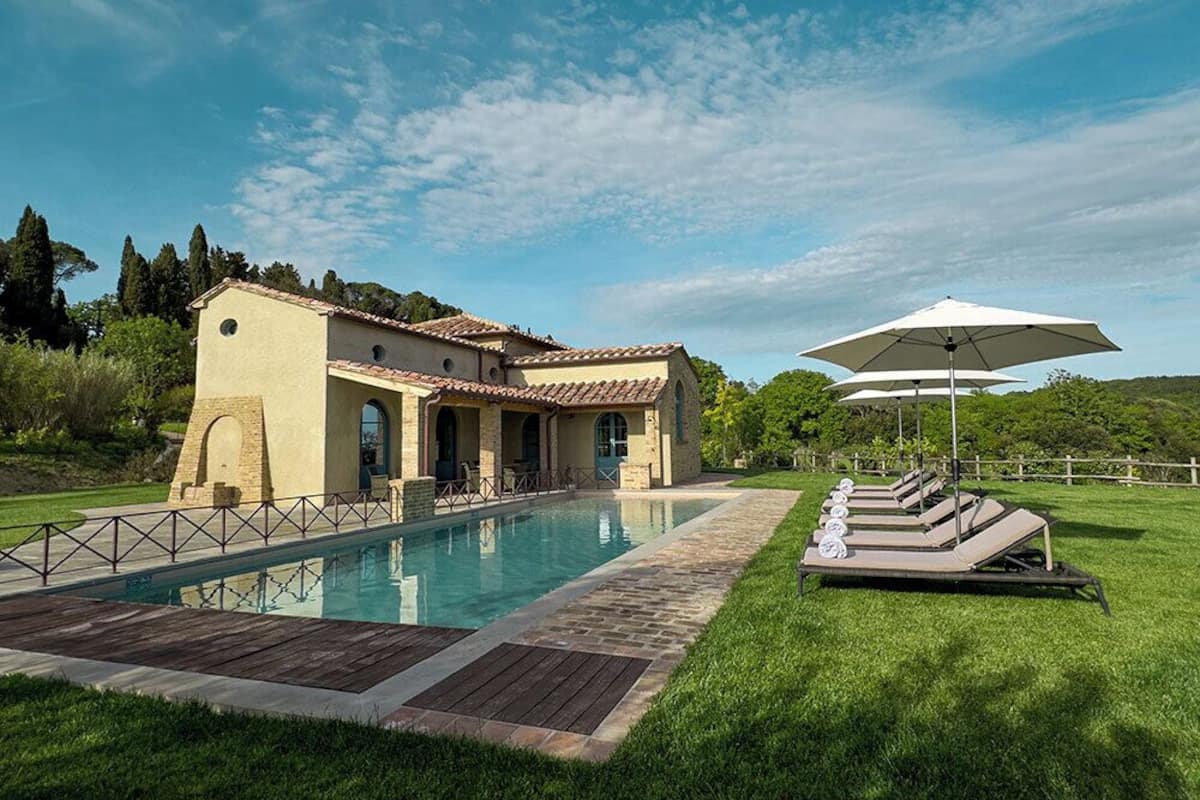 Il Vignino | 1 bedroom, premium bedding, down comforters, in-room safe