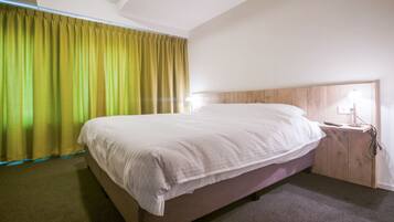 Chambre Double Standard, 1 grand lit | Bureau, rideaux occultants, chambres insonorisées, Wi-Fi gratuit