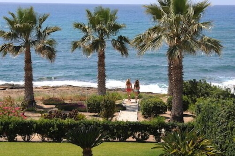 Platzia Beach Villas