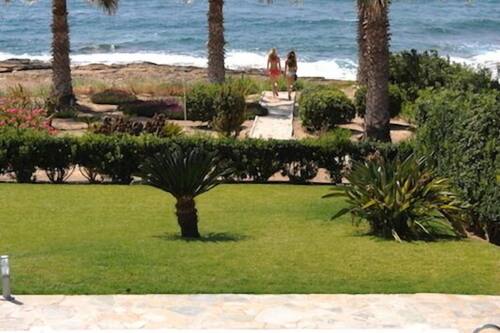 Villa Exclusive, 3 chambres, piscine privée, en front de plage | Terrasse/Patio