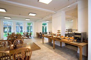 Buffet - The Royal Foundation of St Katharine (London)