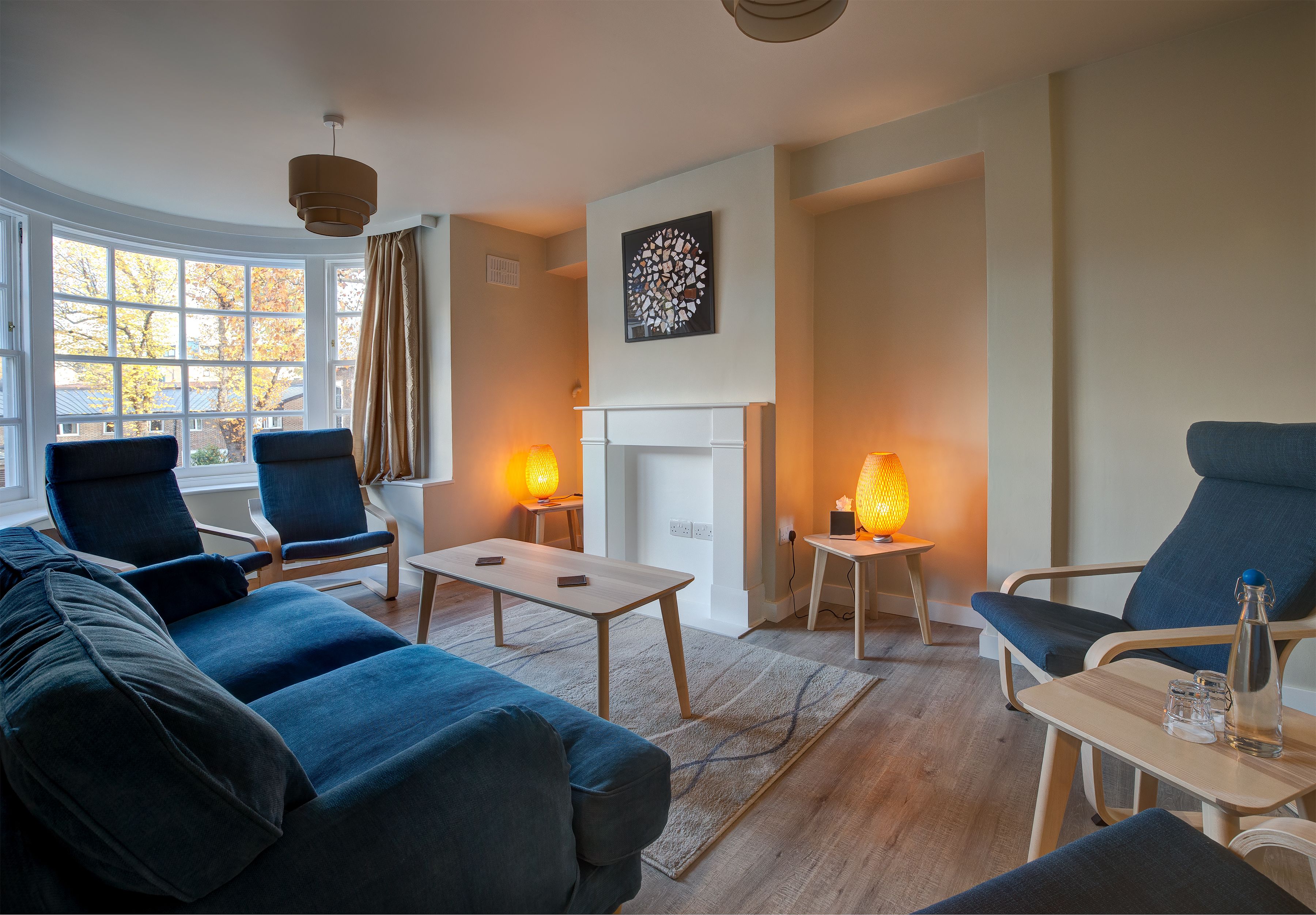 apartment 2 bedroom | living area