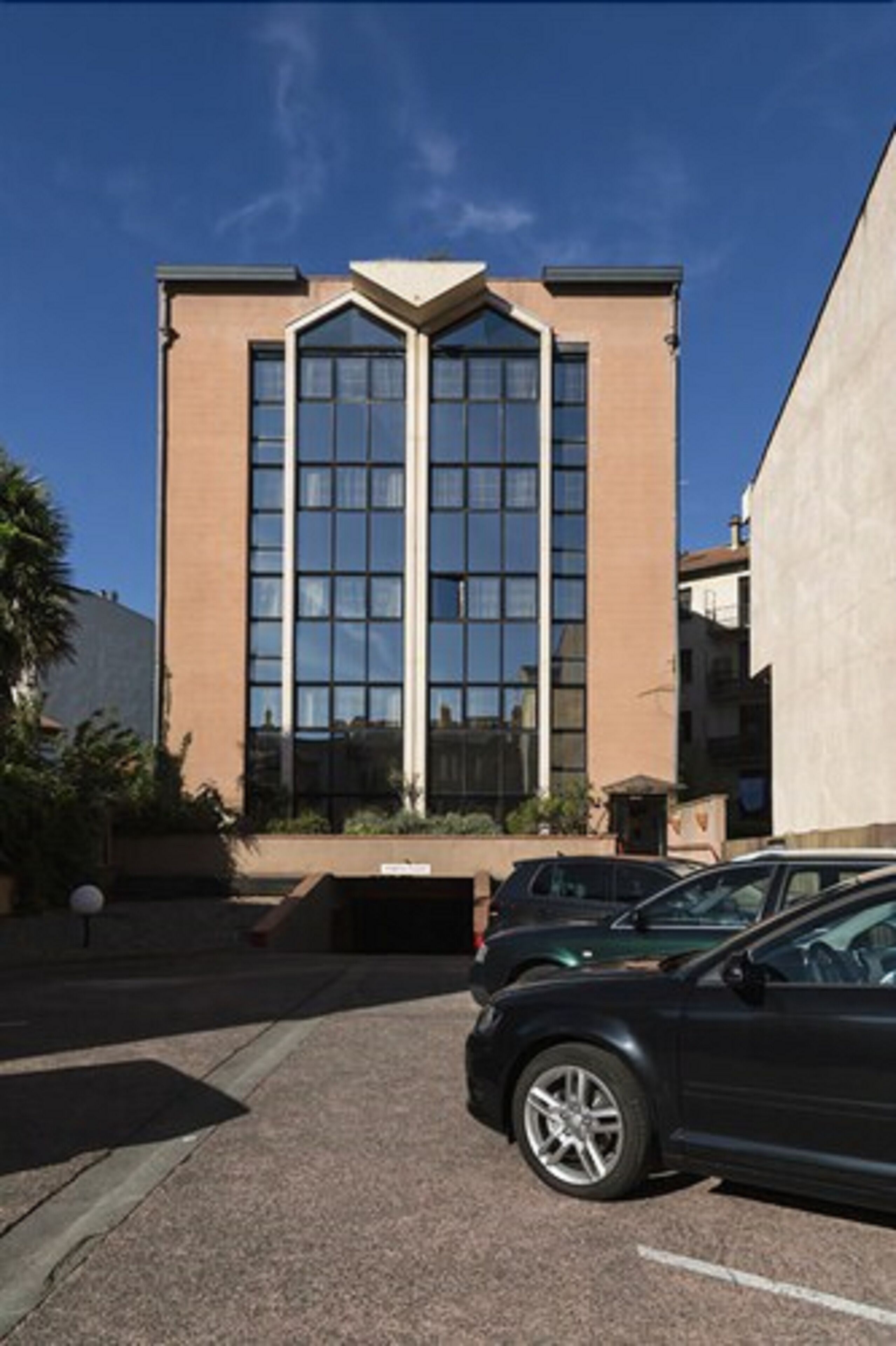 self-parking (surcharge) 19.00 per day