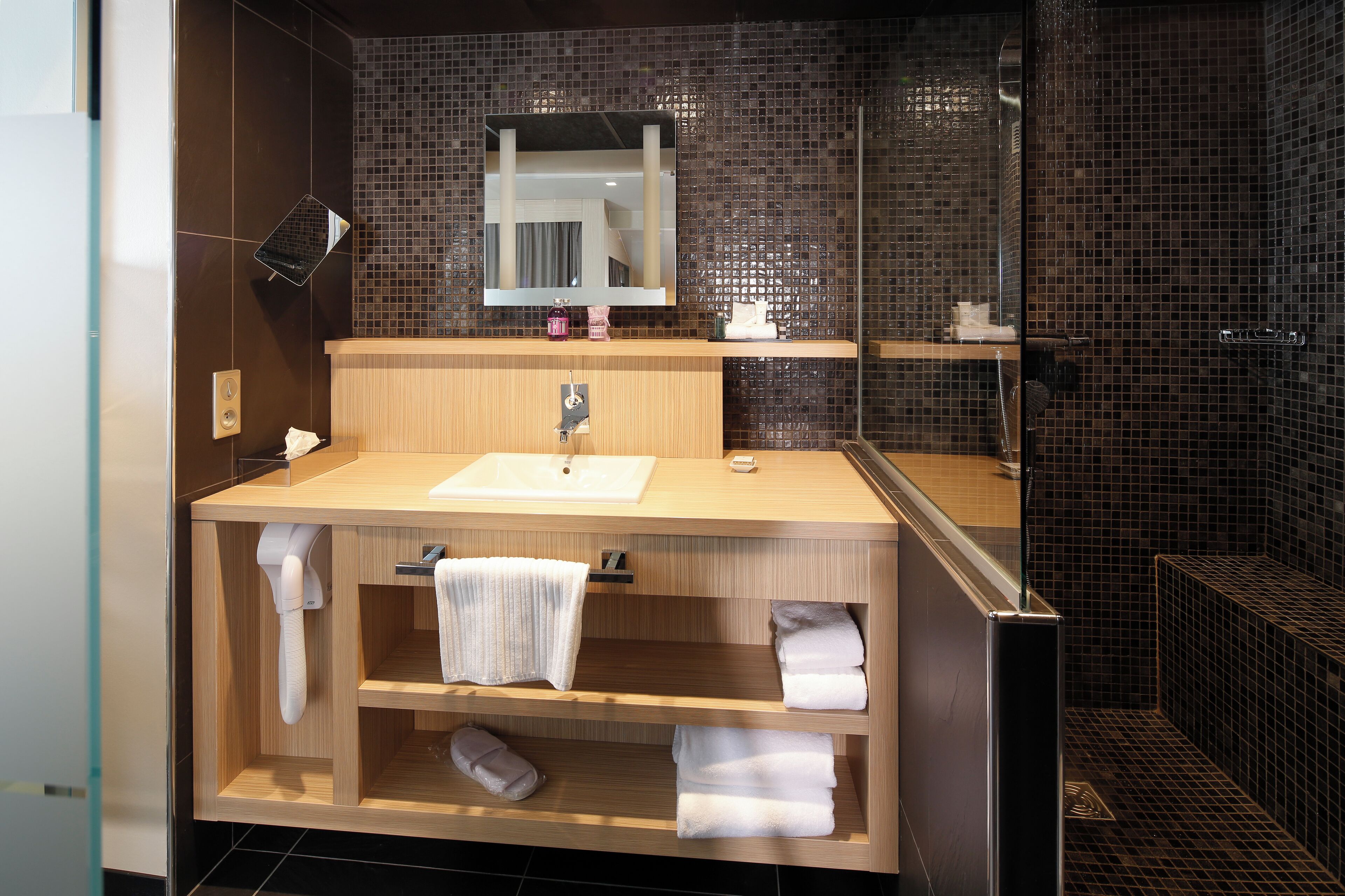 family suite | bathroom | shower, rainfall showerhead, free toiletries, hair dryer