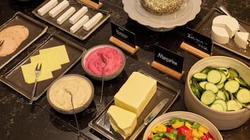 Daily buffet breakfast for a fee