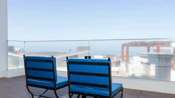 Deluxe-Doppel- oder -Zweibettzimmer, Balkon, Blick auf den Golfplatz