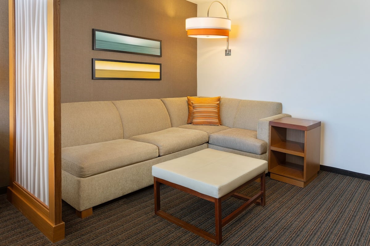 1 bedroom, minibar, in-room safe, desk