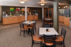 Free daily continental breakfast - Quality Inn Vernal near Dinosaur National Monument (Vernal)