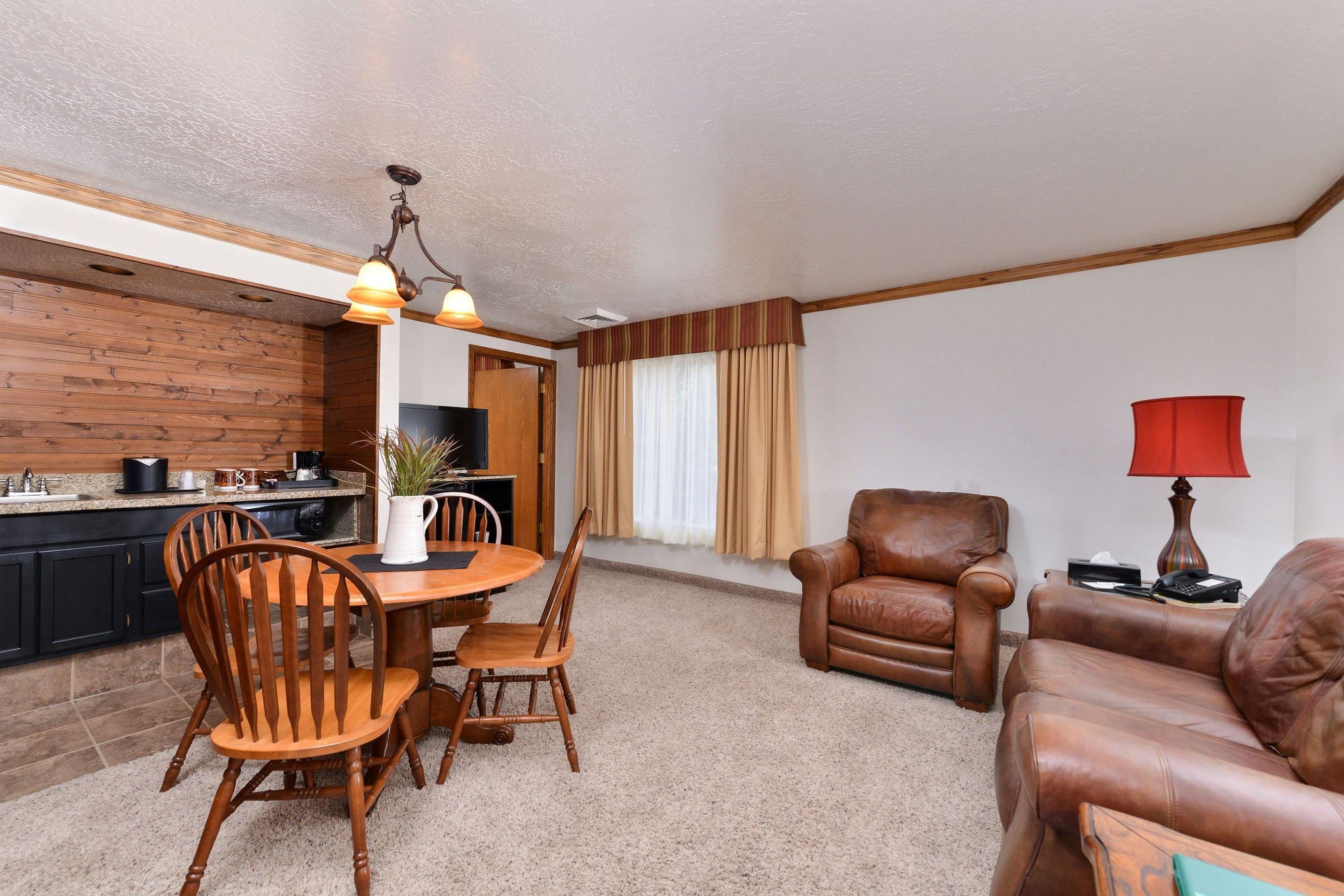 desk, iron/ironing board, free cots/infant beds, rollaway beds