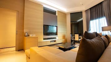 Presidential Suite | 1 bedroom, premium bedding, minibar, in-room safe