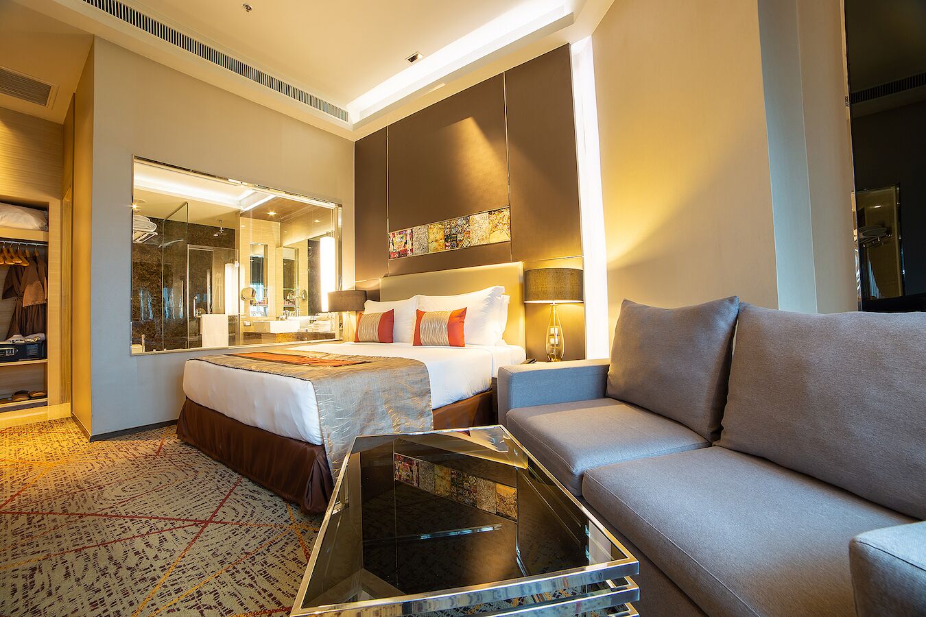 presidential suite | premium bedding, minibar, in-room safe, free wifi