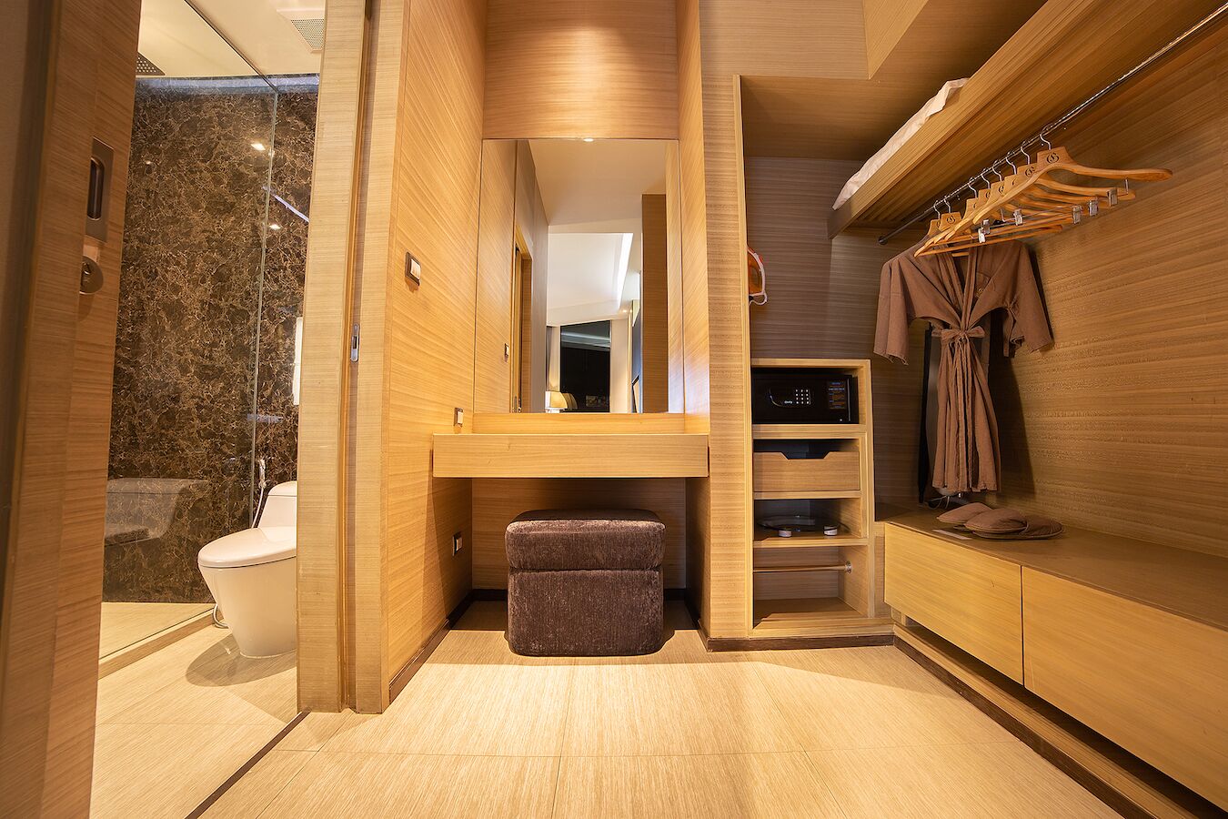 presidential suite | premium bedding, minibar, in-room safe, free wifi