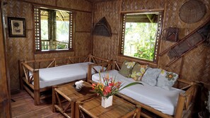 Suite  (Non Air con -Fan Room, Cold Shower) | Safe på rommet