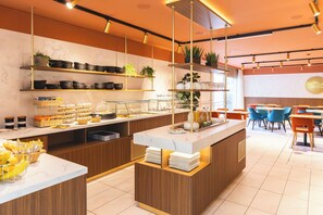 Tägliches Frühstücksbuffet gegen Gebühr