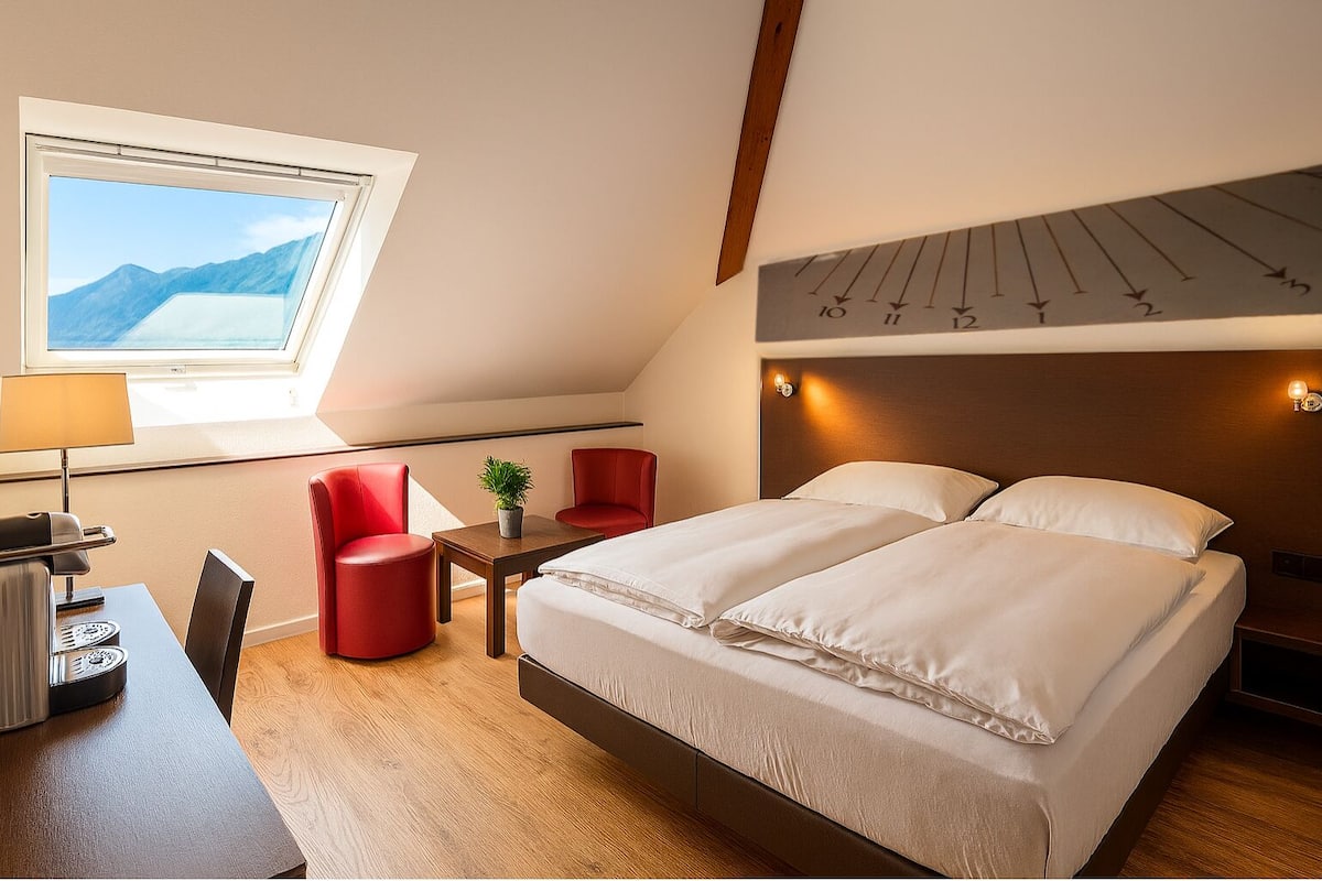 Double Room | 1 bedroom, hypo-allergenic bedding, down comforters, minibar