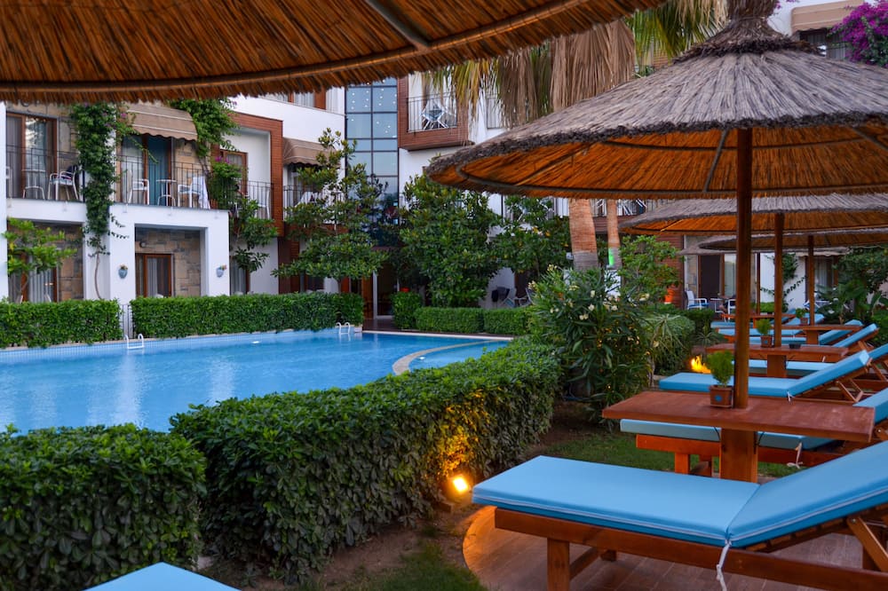 Liona Hotel