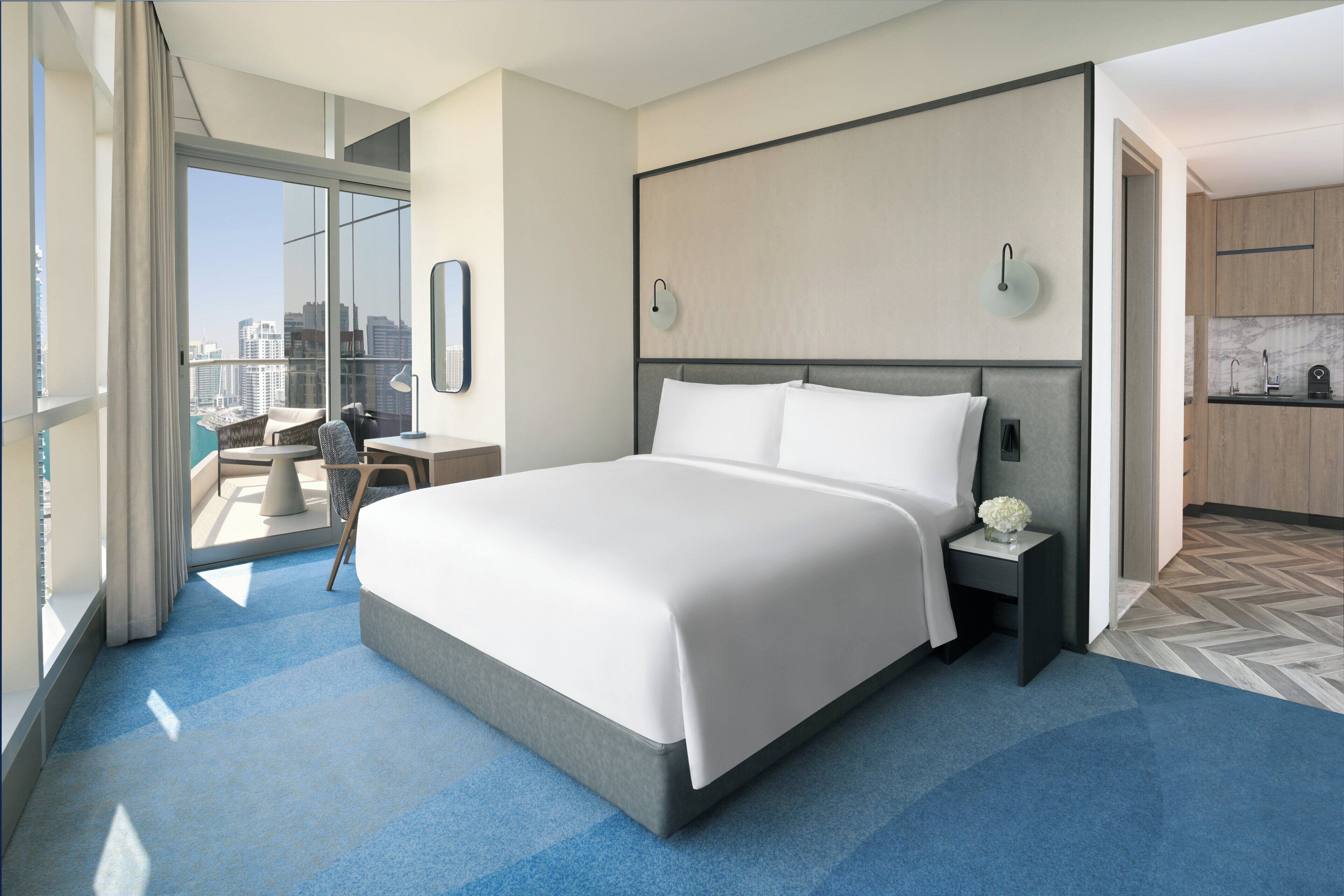 Estudio, 1 cama King size, balcón, vista a la marina | Ropa de cama de alta calidad y minibar 