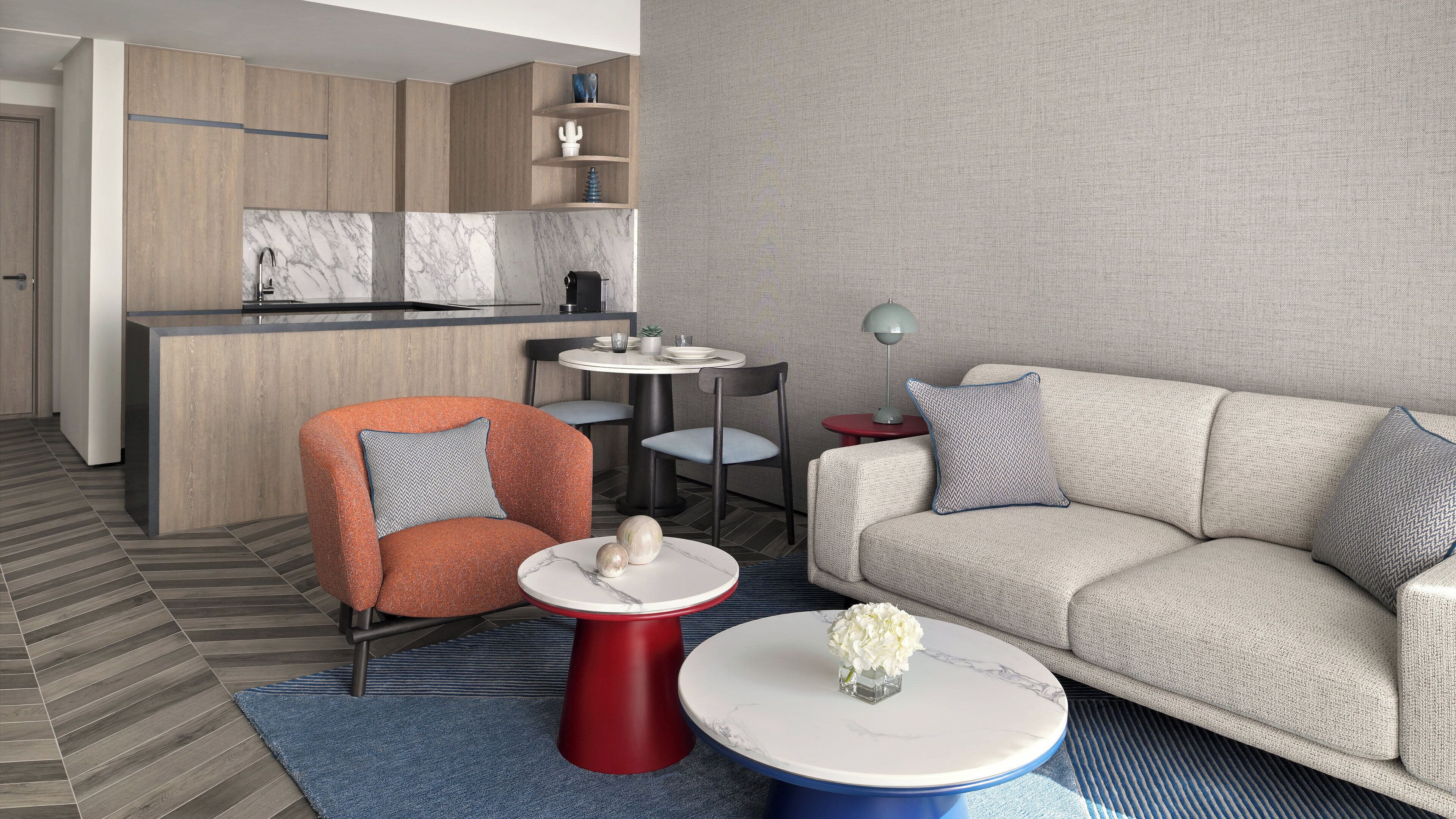 Ropa de cama de alta calidad y minibar 