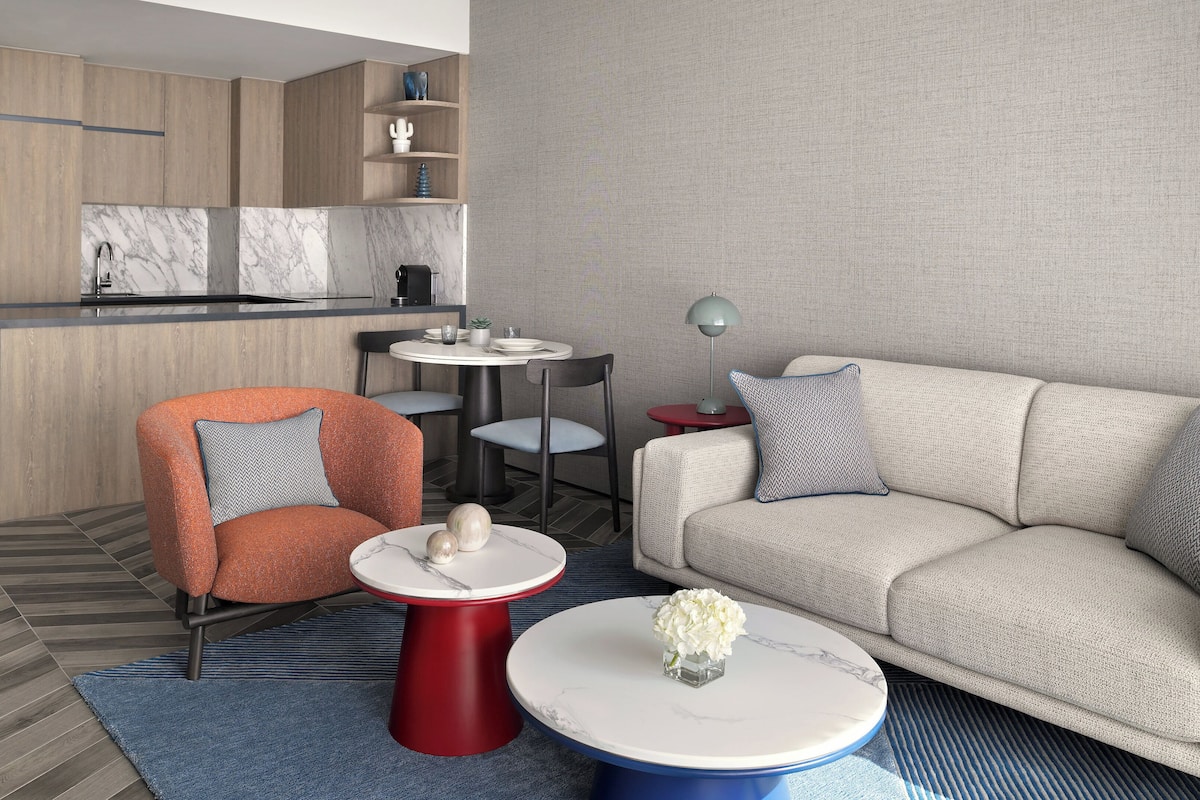 Ropa de cama de alta calidad y minibar
