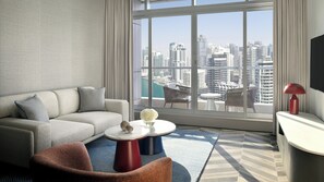 Premium bedding, minibar, in-room safe, individually decorated - InterContinental Dubai Marina by IHG (Dubai)